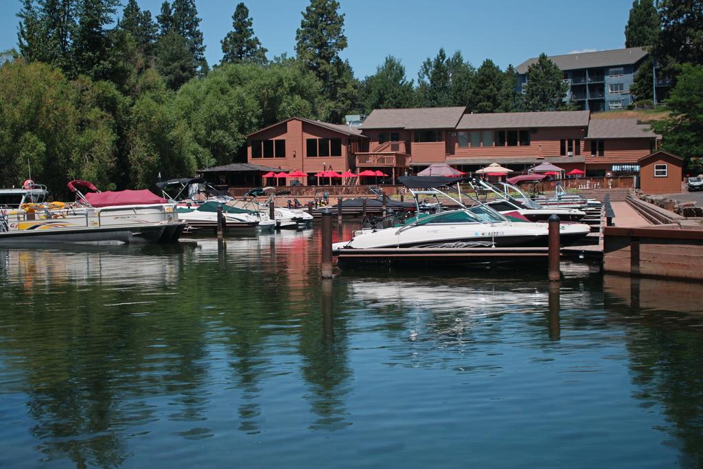 Marina Cay Hotell Bigfork Exteriör bild